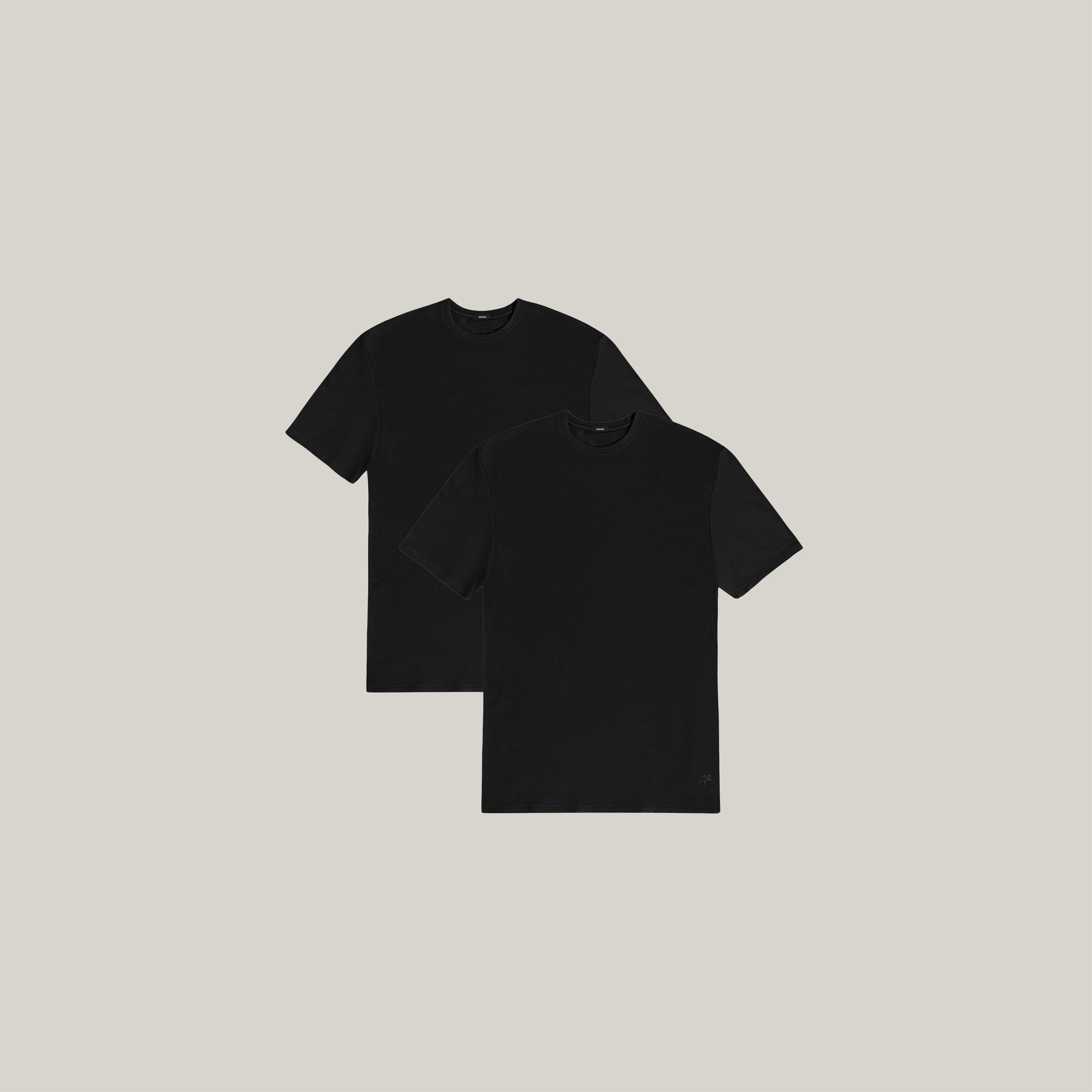 heavyweight t-shirt model Matteo in All-Black