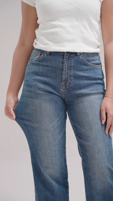 Summer Workwear: Washed Blue Straight Leg Denim Denis High Waisted Denim  Shorts For Women Stretchy And Comfortable, Available In Size 14 And Tall  From Shuishuyu, $14.94