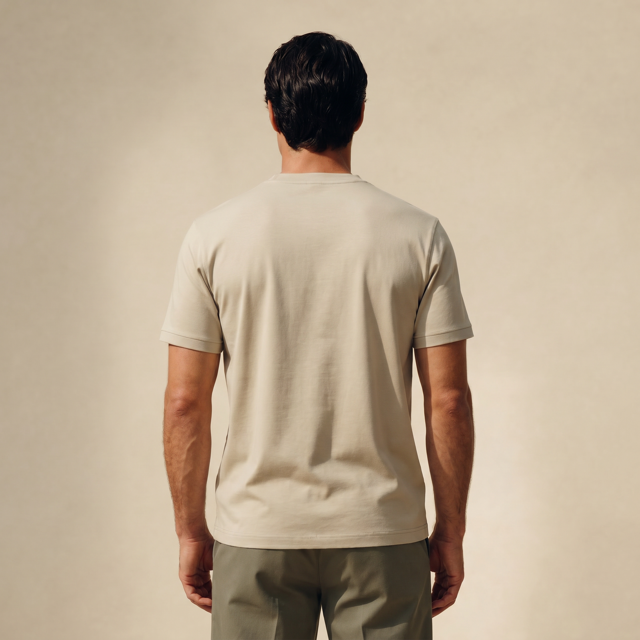 Pima Reserve V-Neck T-Shirt model Matteo in Beige