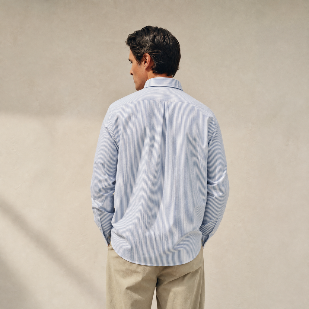 seersucker button-up shirt model Matteo in Pacific Sky