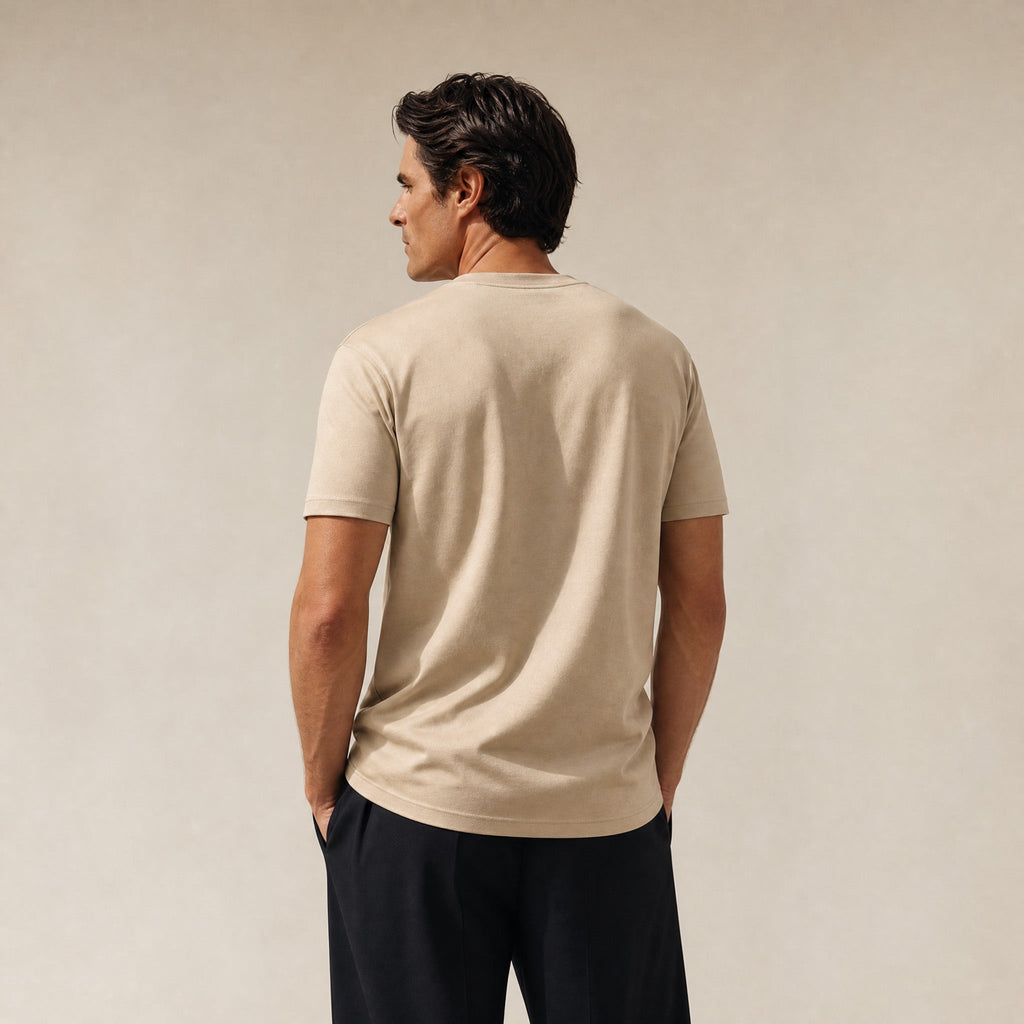 Pima Reserve Crew Pocket T-Shirt model Matteo in Beige