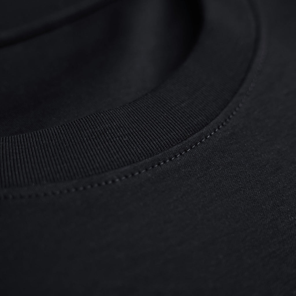 Pima Reserve Long Sleeve T-Shirt model Matteo in Black
