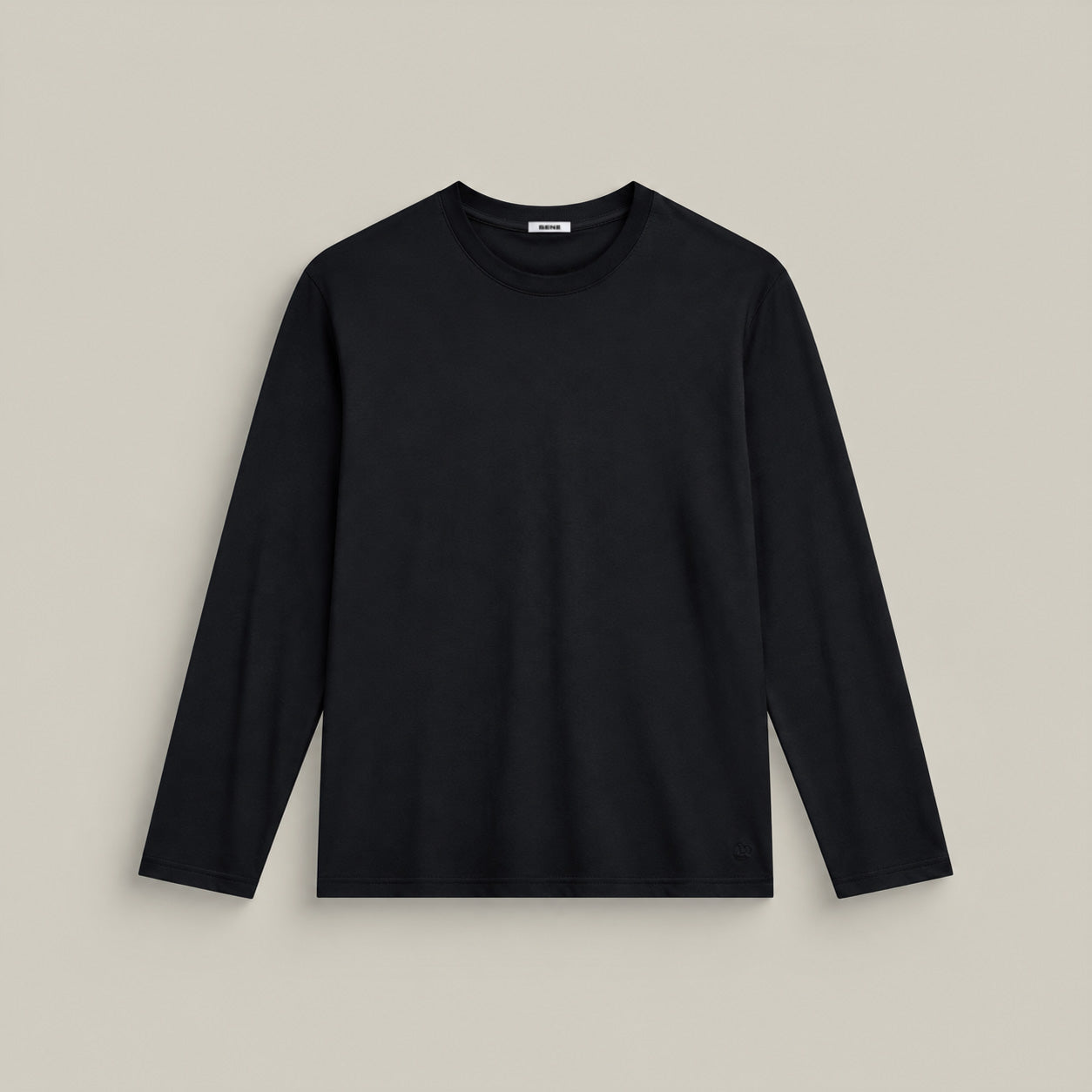 Pima Reserve Long Sleeve T-Shirt model Matteo in Black