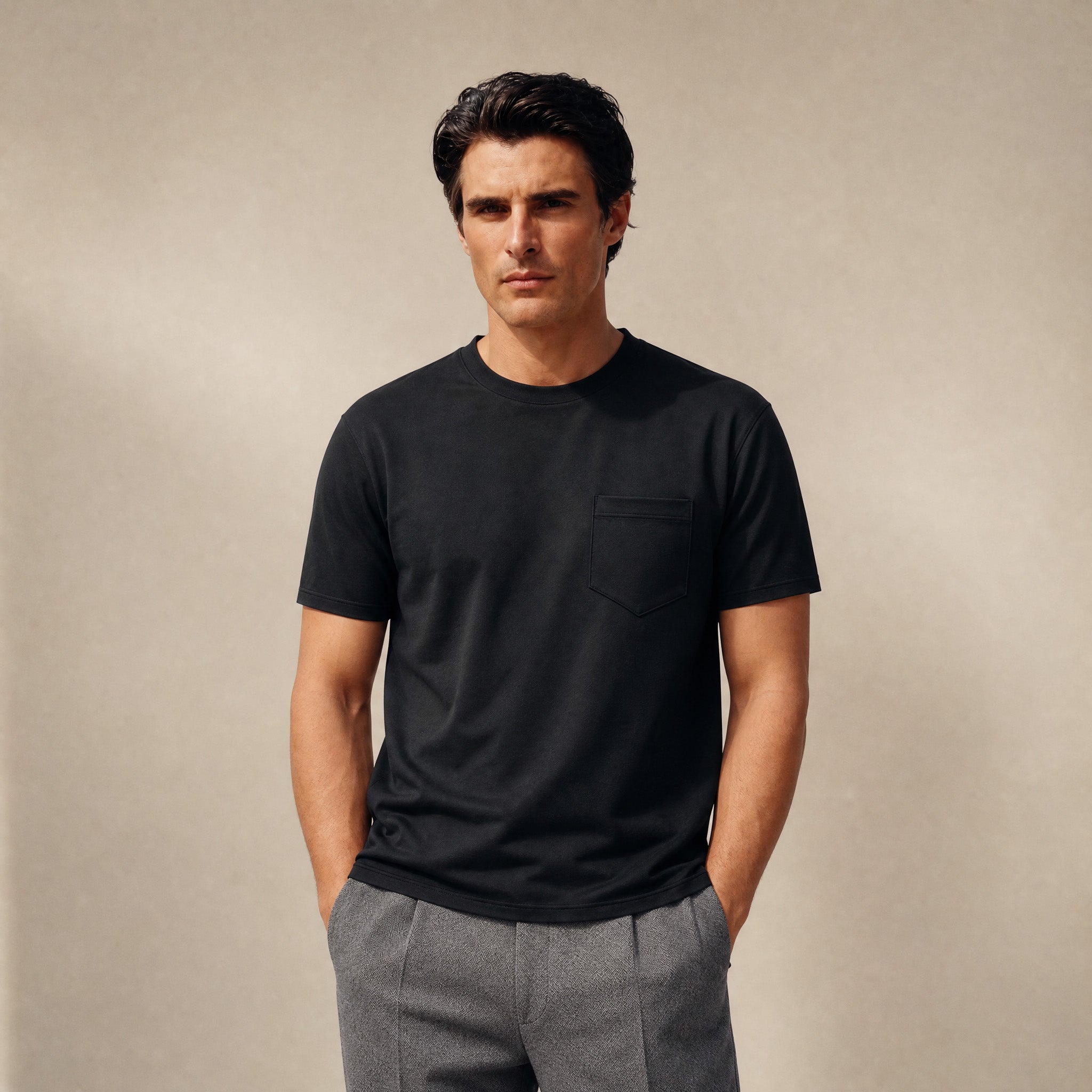 Pima Reserve Crew Pocket T-Shirt model Matteo in Black
