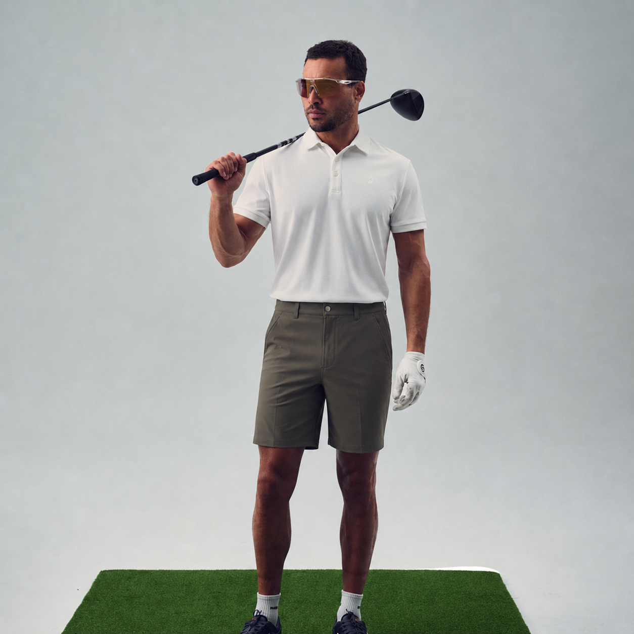 Aero Performance Polo model Chad in white