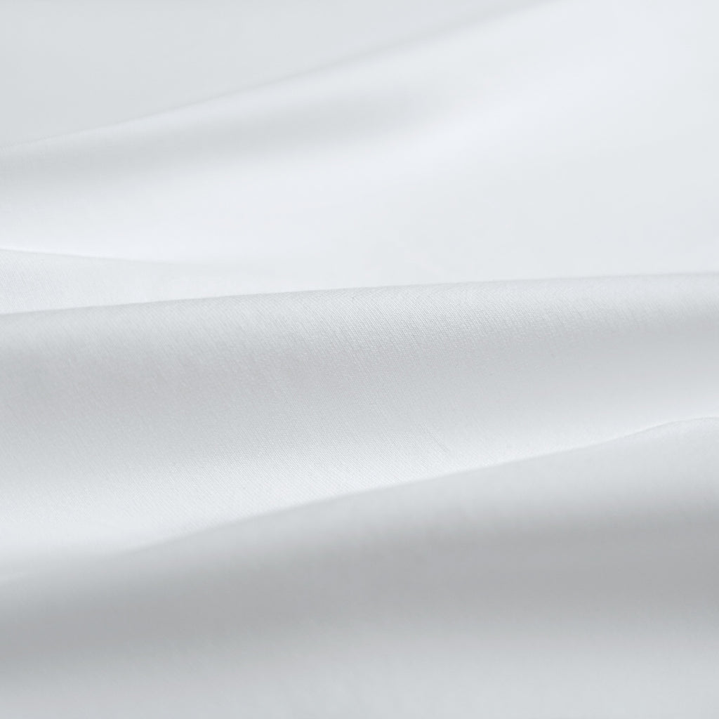 Close up of fabric model Kive in White