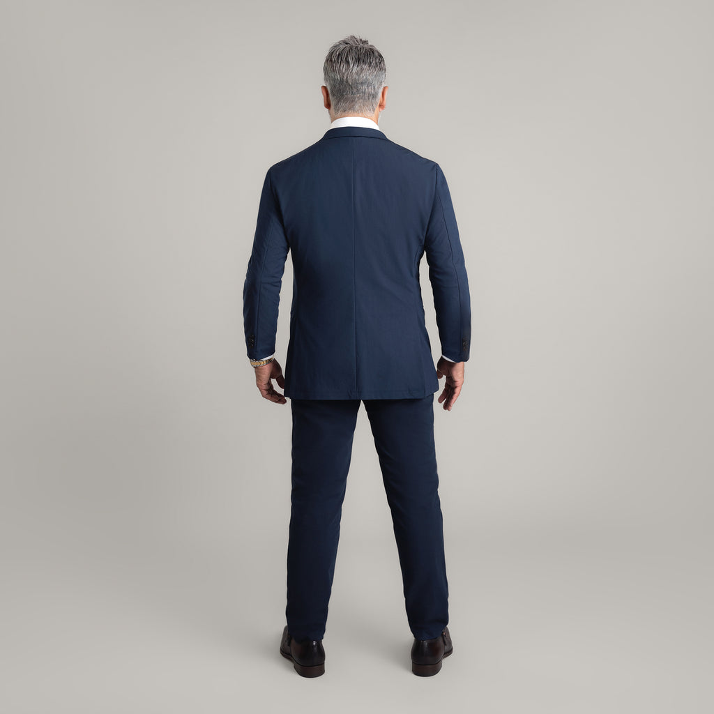 custom suit model Guillermo in Navy