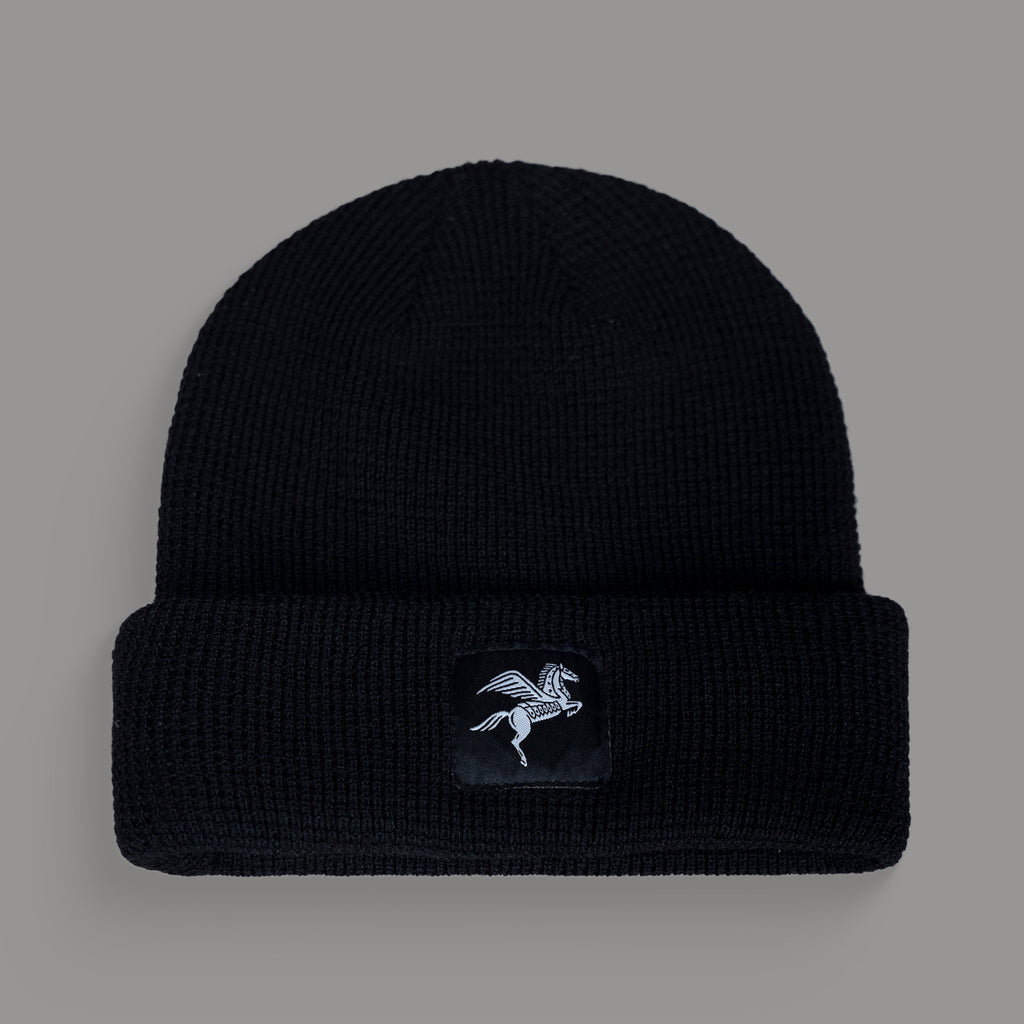 Sene hat model Tyler in Black