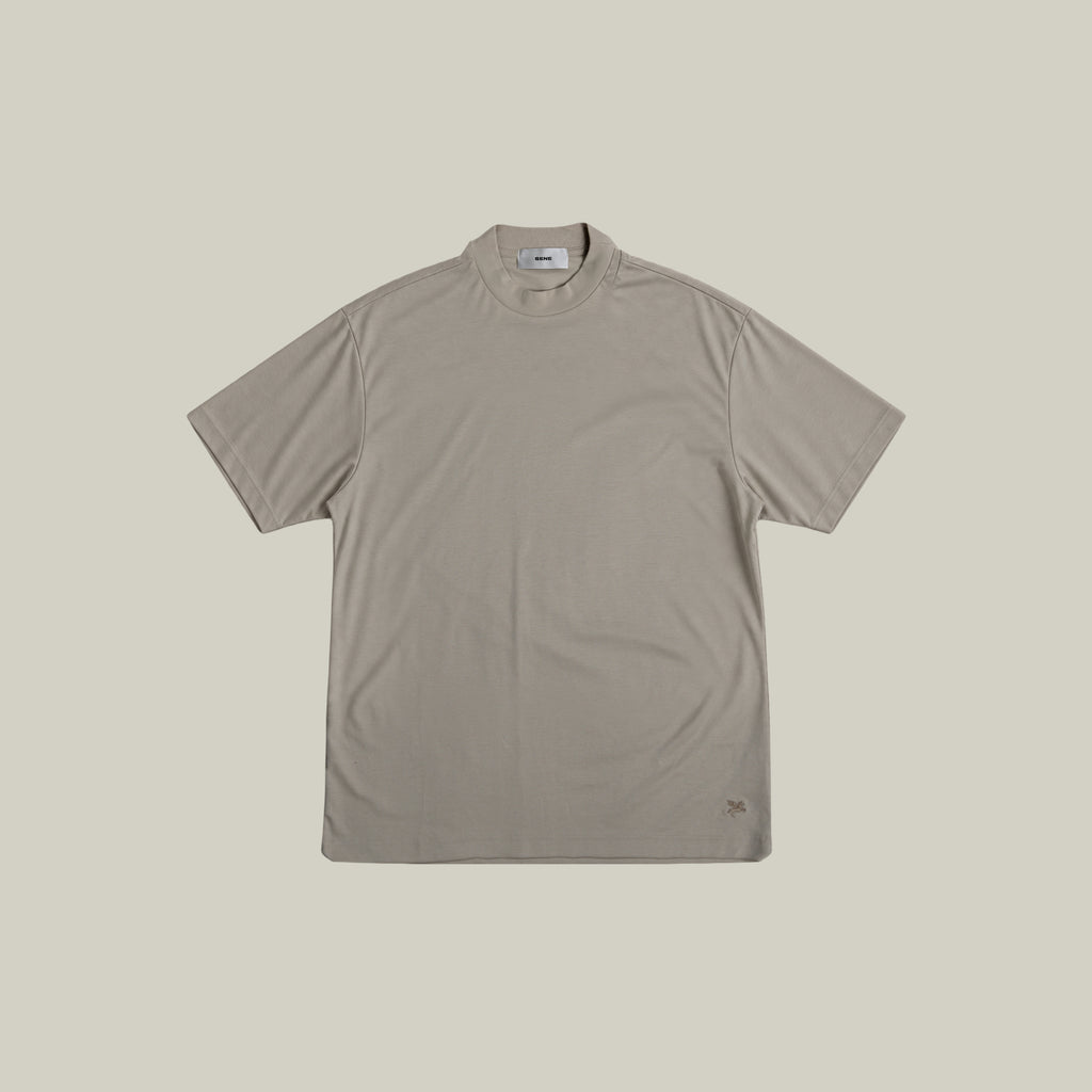 Pima Reserve Mock Neck T-Shirt model Guillermo in Beige
