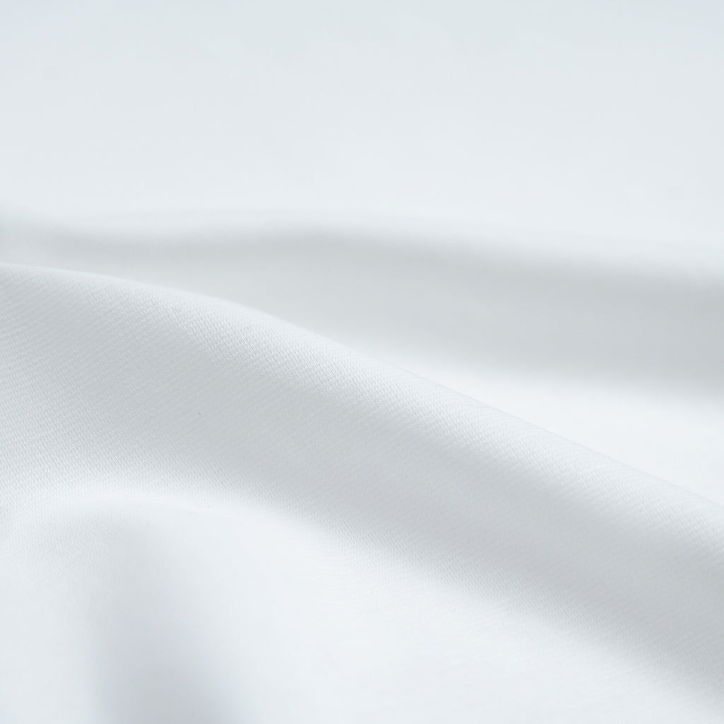 Aero Performance Long Sleeve Polo model Matteo in White