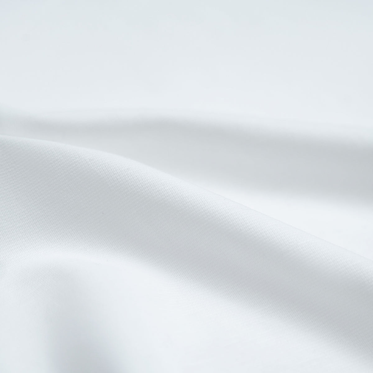 Aero Performance Long Sleeve Polo model Matteo in White