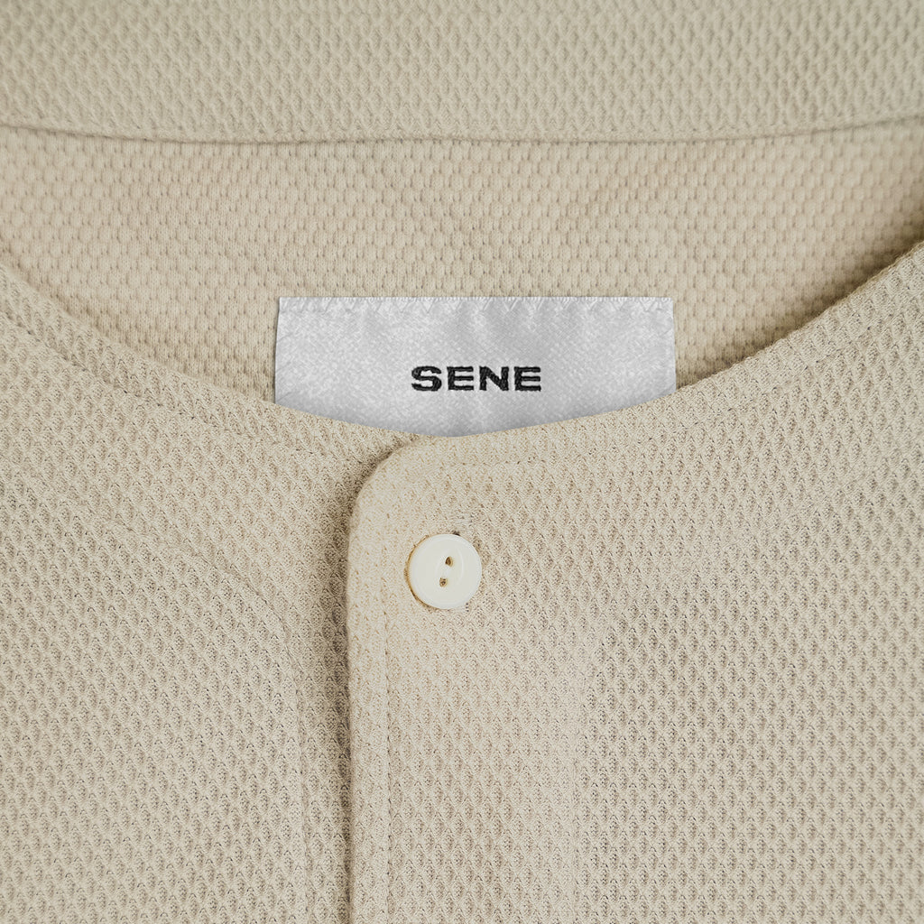 Tags:(Large) custom t-shirt tee model Jessey in Dust