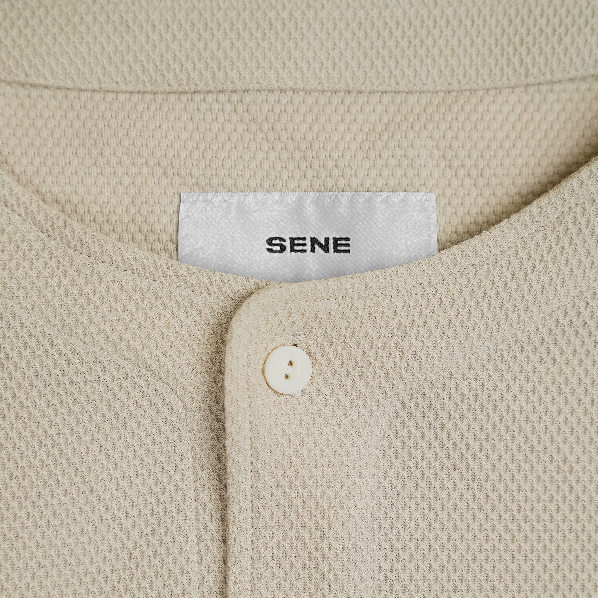 Tags:(Large) custom t-shirt tee model Jessey in Dust