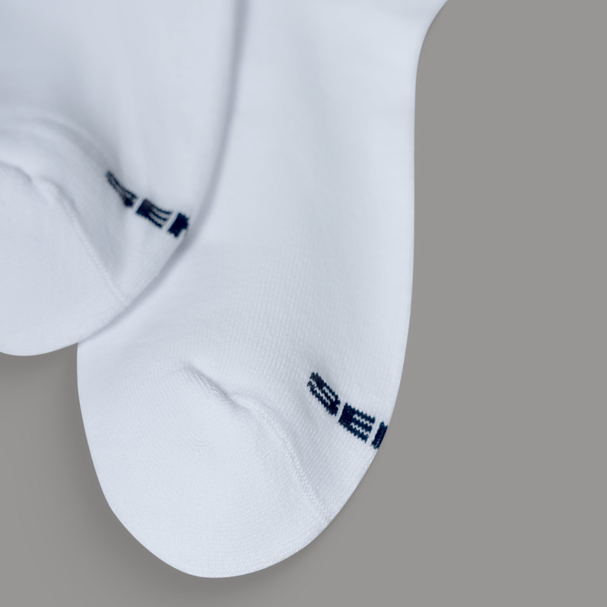 Sene Socks model Tyler in Coastal White