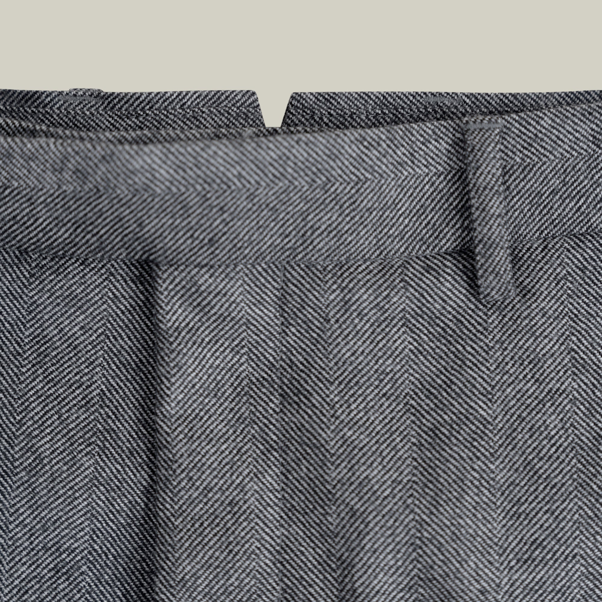 Tags:(6'1"|165) Custom Peak Lapel Tuxedo model Jessey in Gray Herringbone