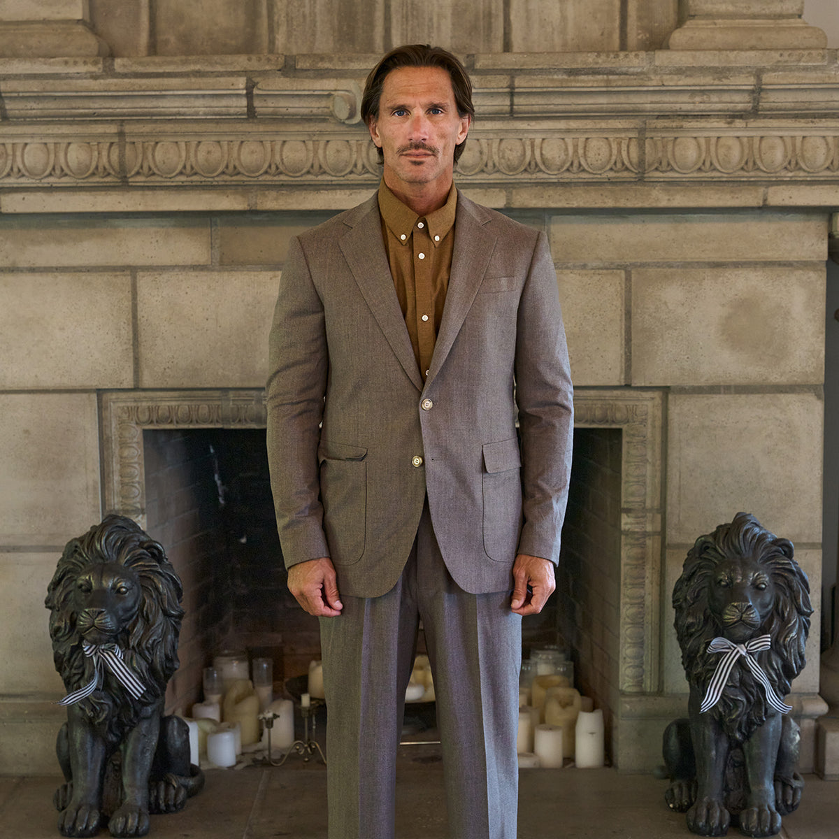 Arden Blazer model Tyler in Weathered Oak