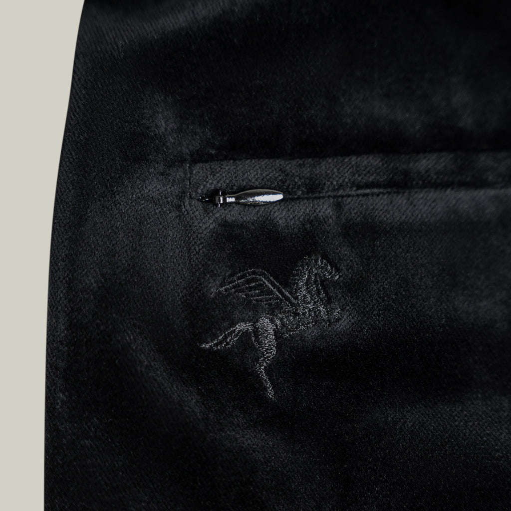 Tags:(Large | 6'1" - 165) Custom Peak Lapel Tuxedo model Jessey in Black