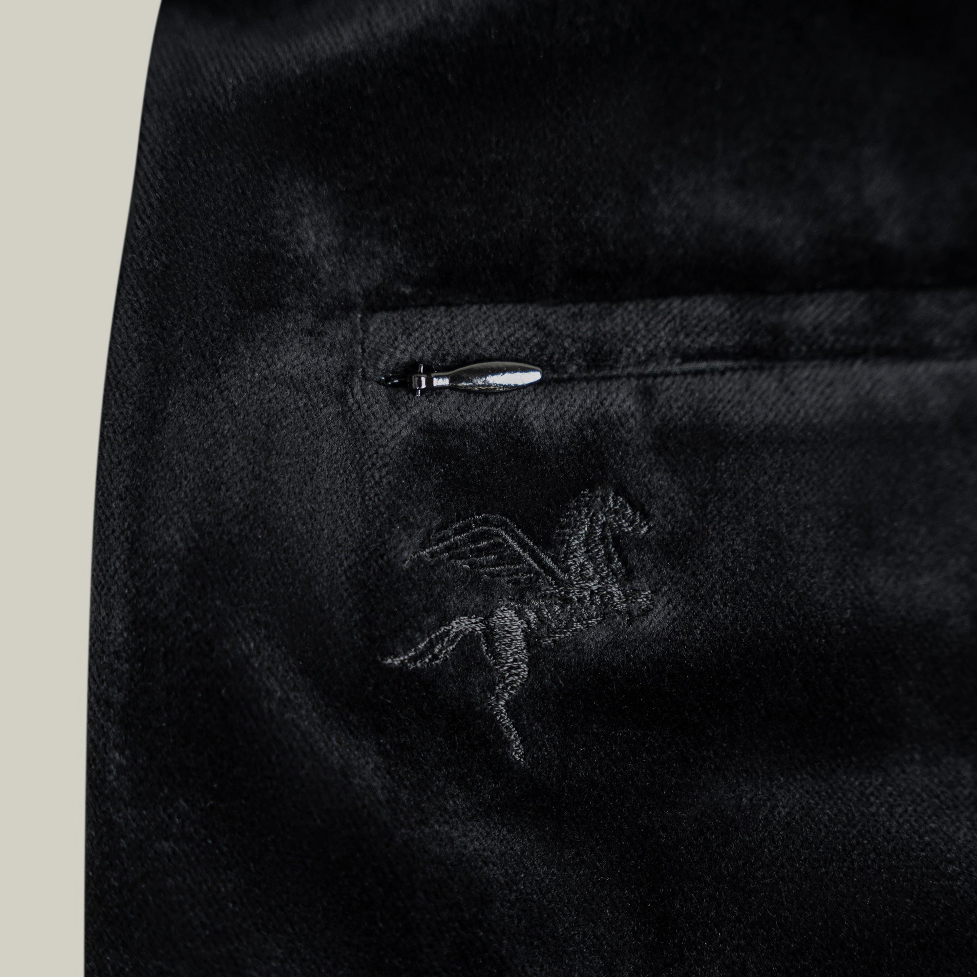 Tags:(Large | 6'1" - 165) Custom Peak Lapel Tuxedo model Jessey in Black