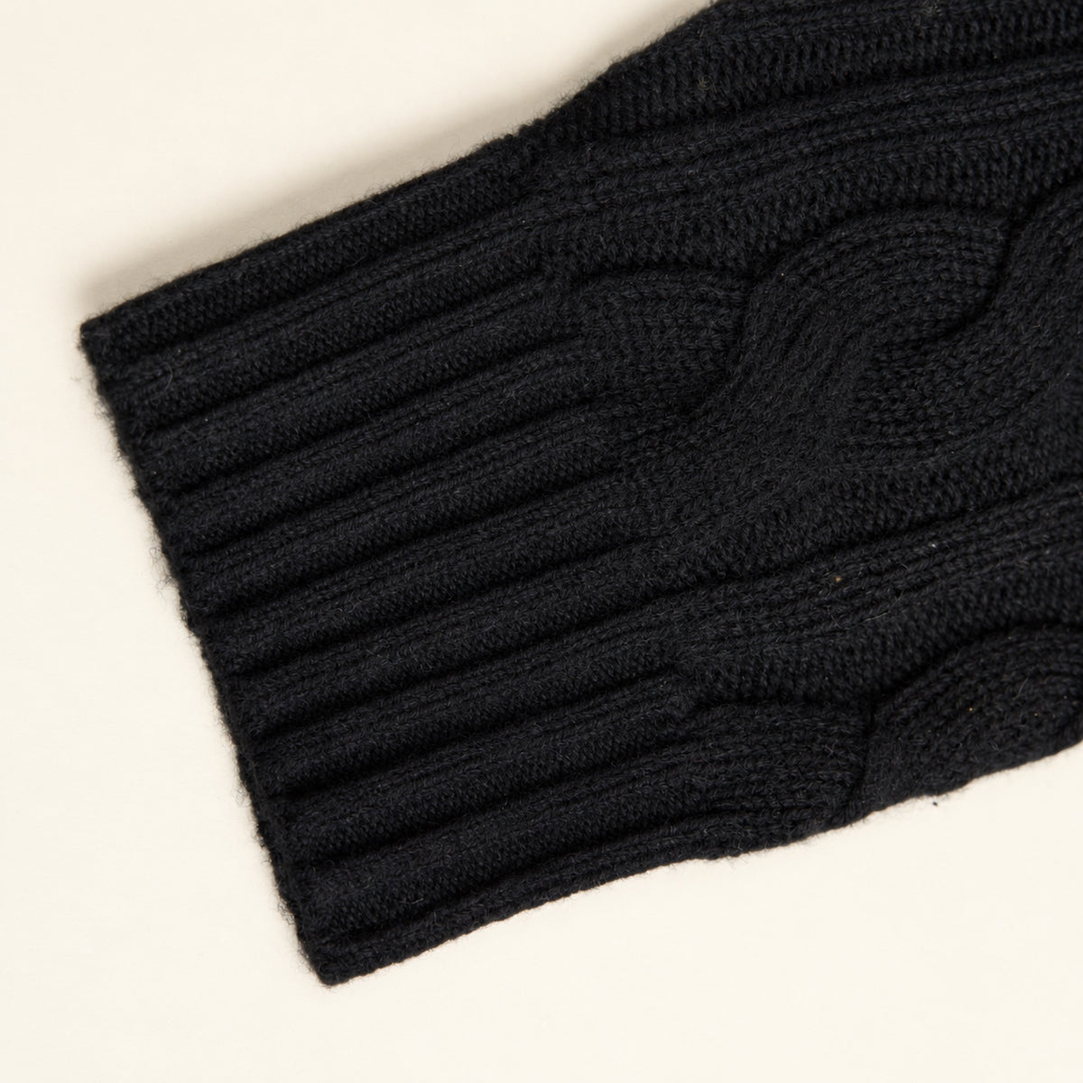 Cable Knit Wool Cardigan model Matteo in Black