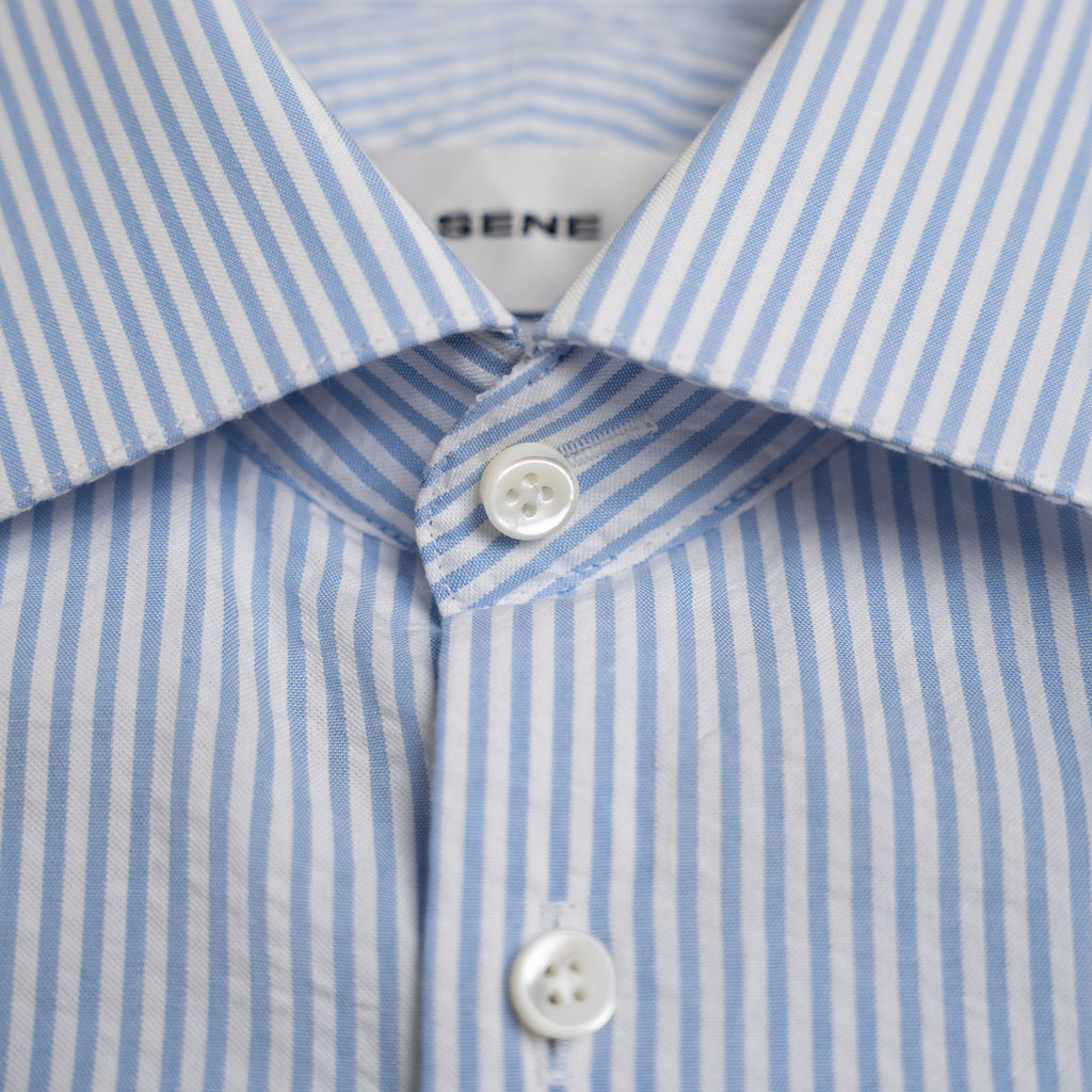 seersucker button-up shirt model Matteo in Pacific Sky