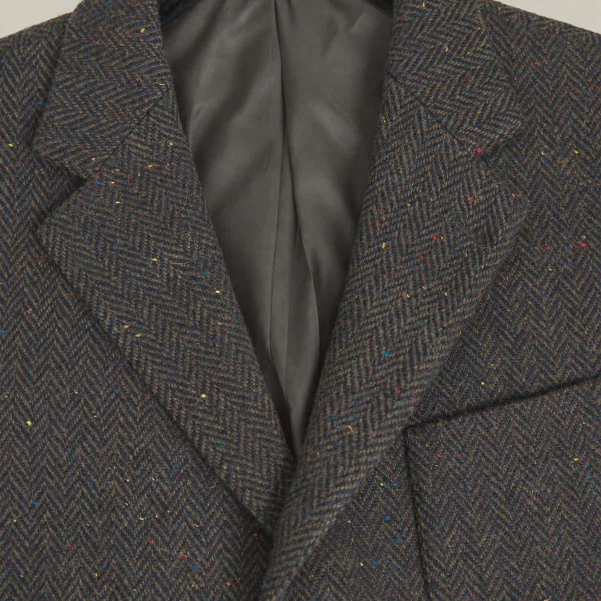 Estate Blazer model Tyler in Smoked Oak Herringbone