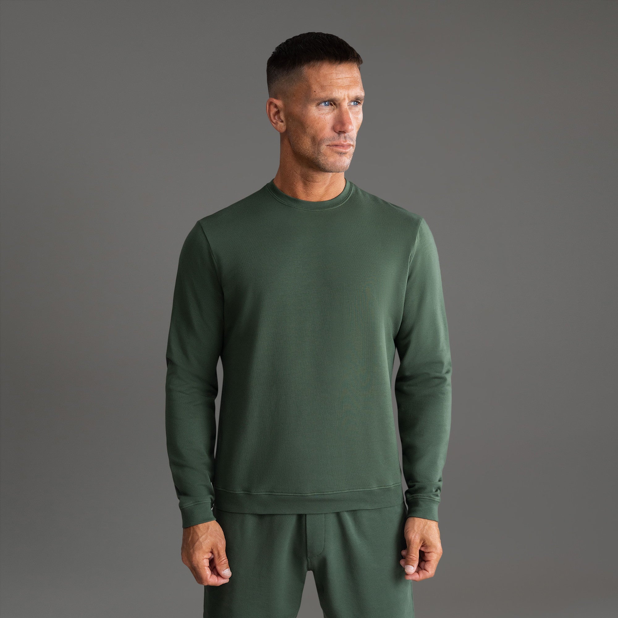 Tags:(6'0" - 180 lbs|Large) custom pullover model Tyler in Moss