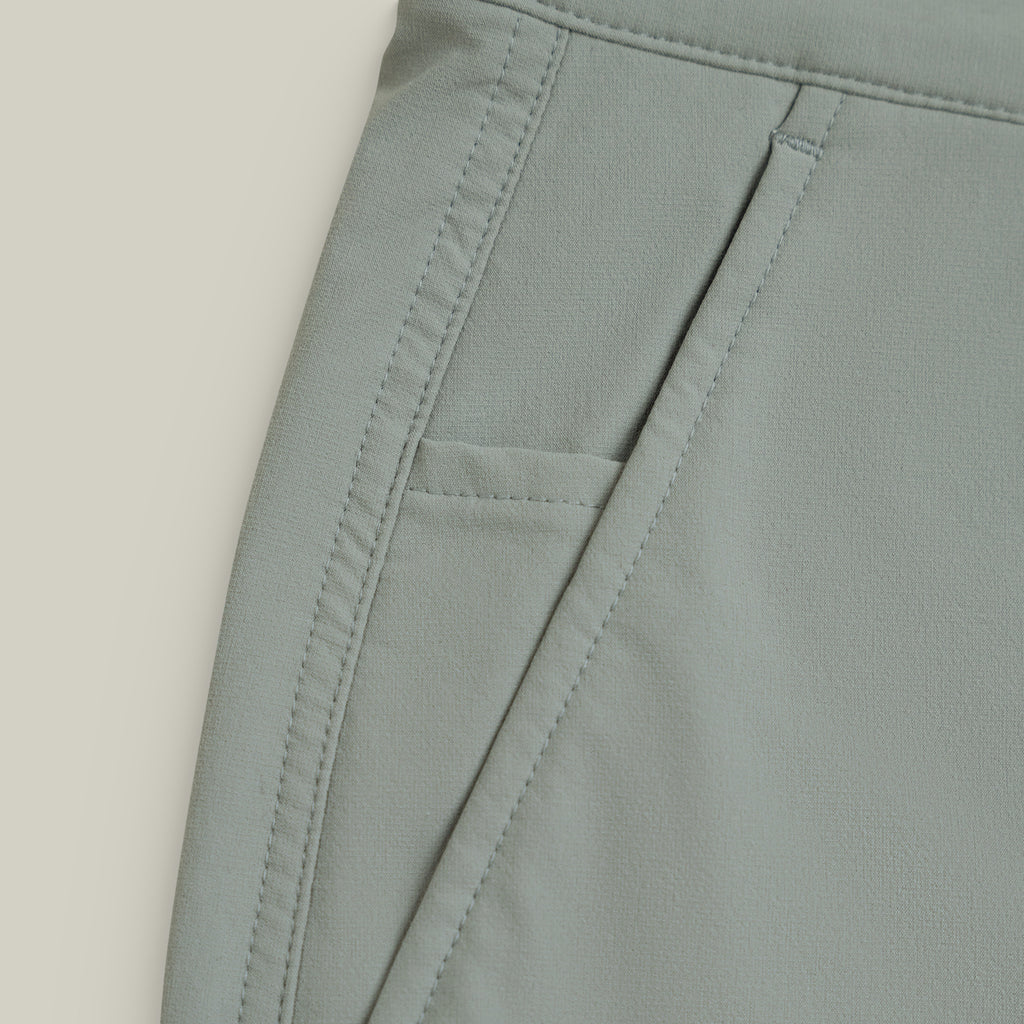 Tags:(6’2" - 180 lbs) Custom shorts model Matteo in Light Gray