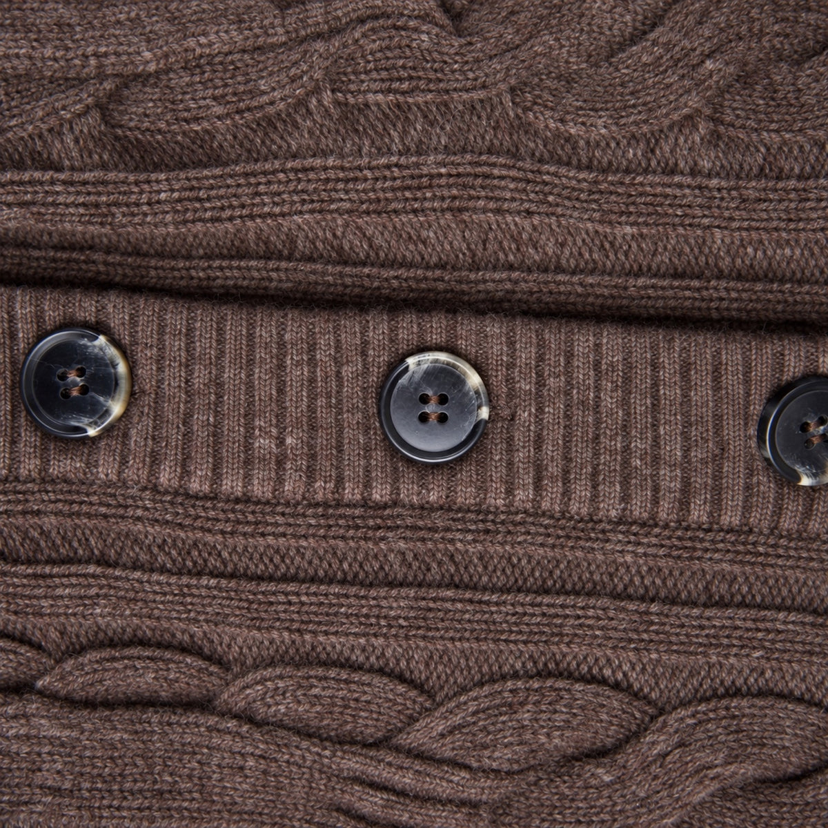 Cable Knit Wool Cardigan model Matteo in Oak
