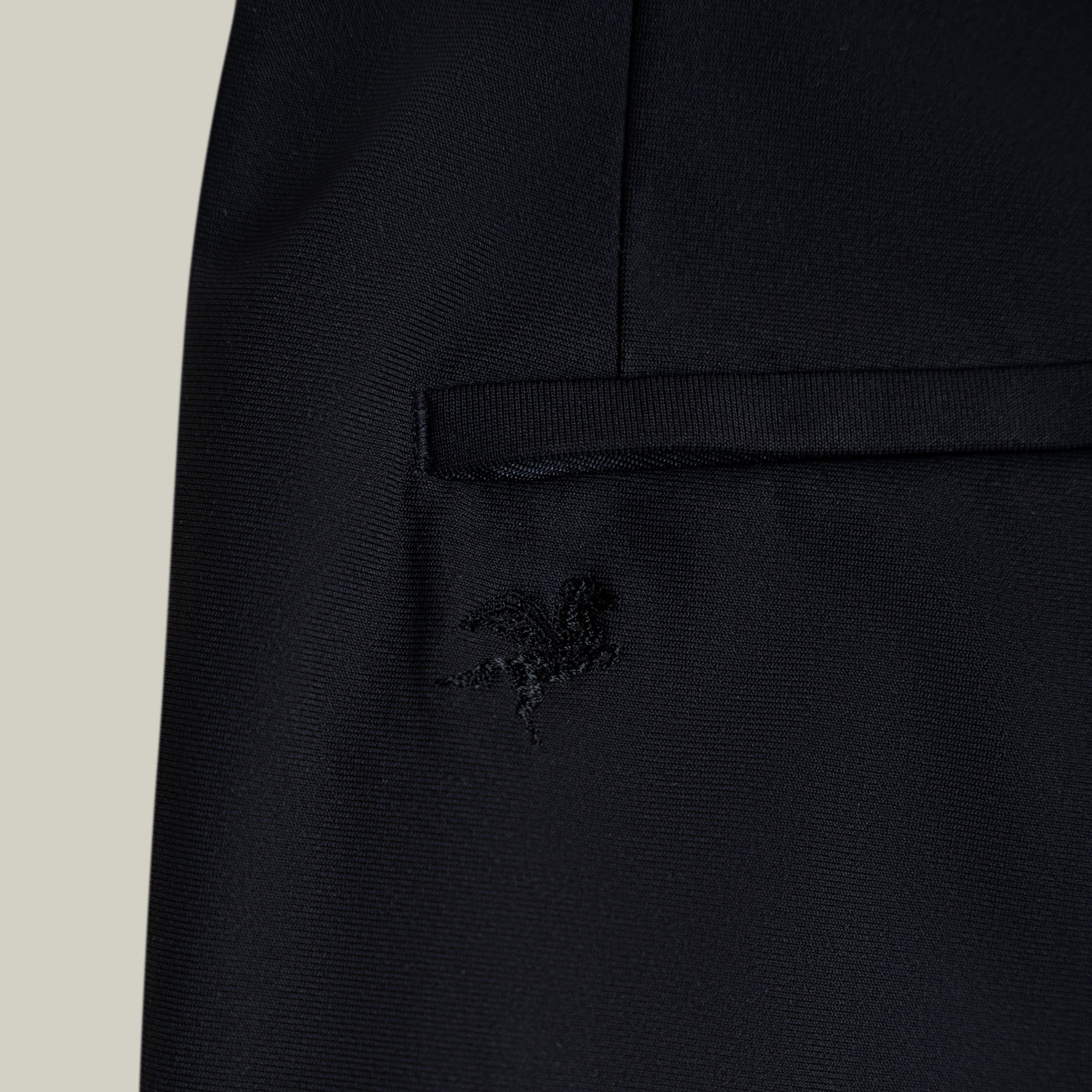 Tags:(Large | 6'1" - 165) Custom Peak Lapel Tuxedo model Jessey in Black