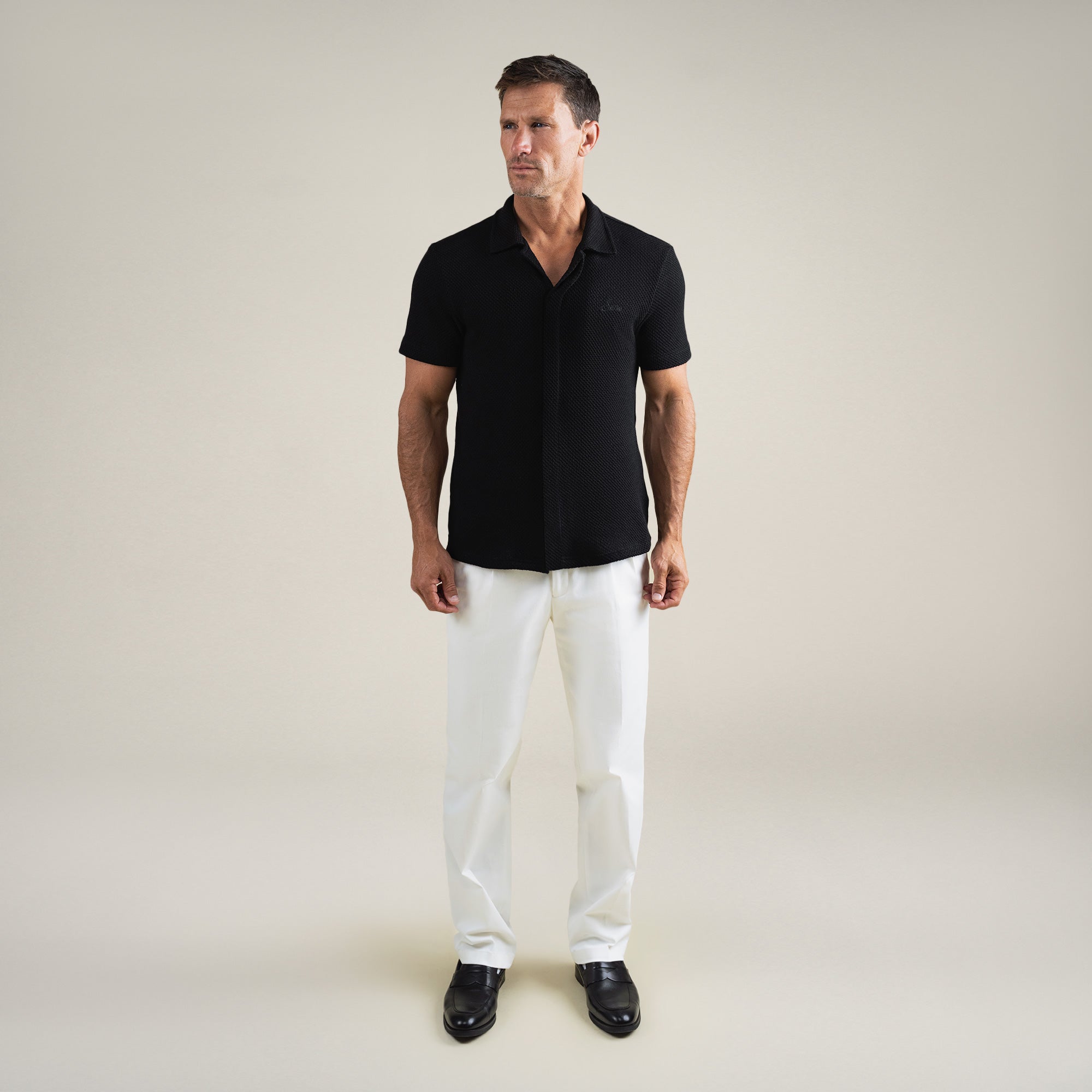 Tags:(6'0" - 180 lbs|Medium) Custom Knit Camp Shirt model Tyler in Black