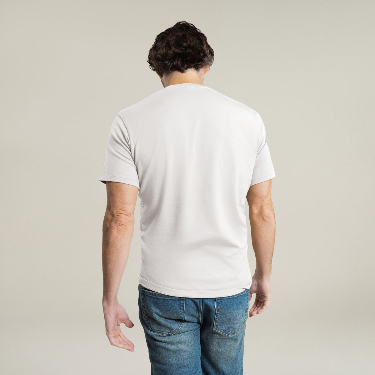 Cloud V-Neck T-Shirt model John in Bone