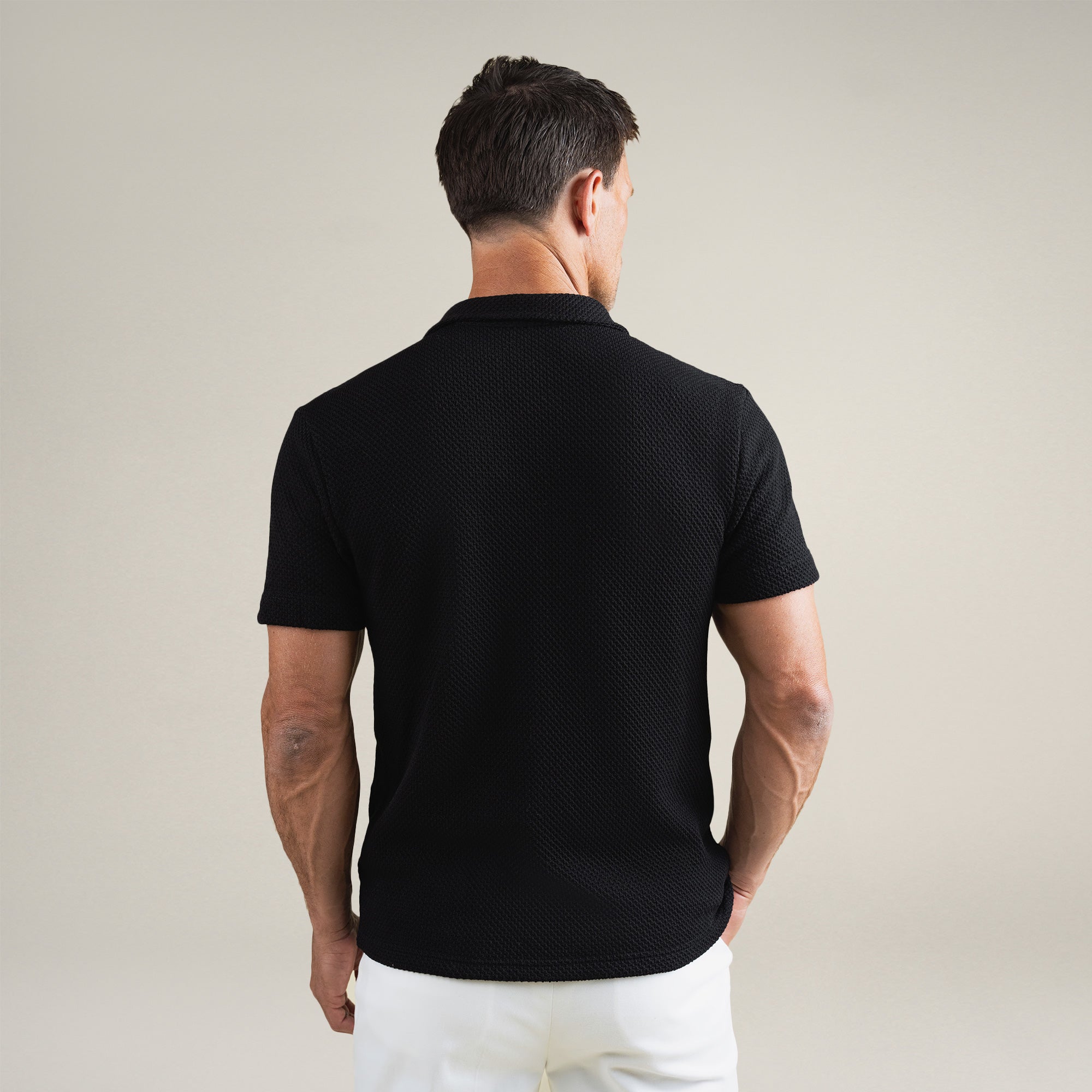 Tags:(6'0" - 180 lbs|Medium) Custom Knit Camp Shirt model Tyler in Black