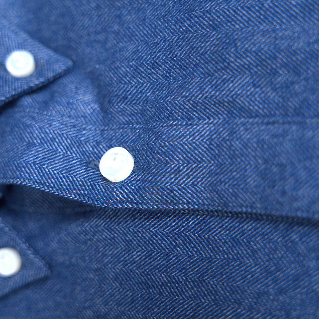 Estate Western Shirt model Tyler in Atlantic Blue
