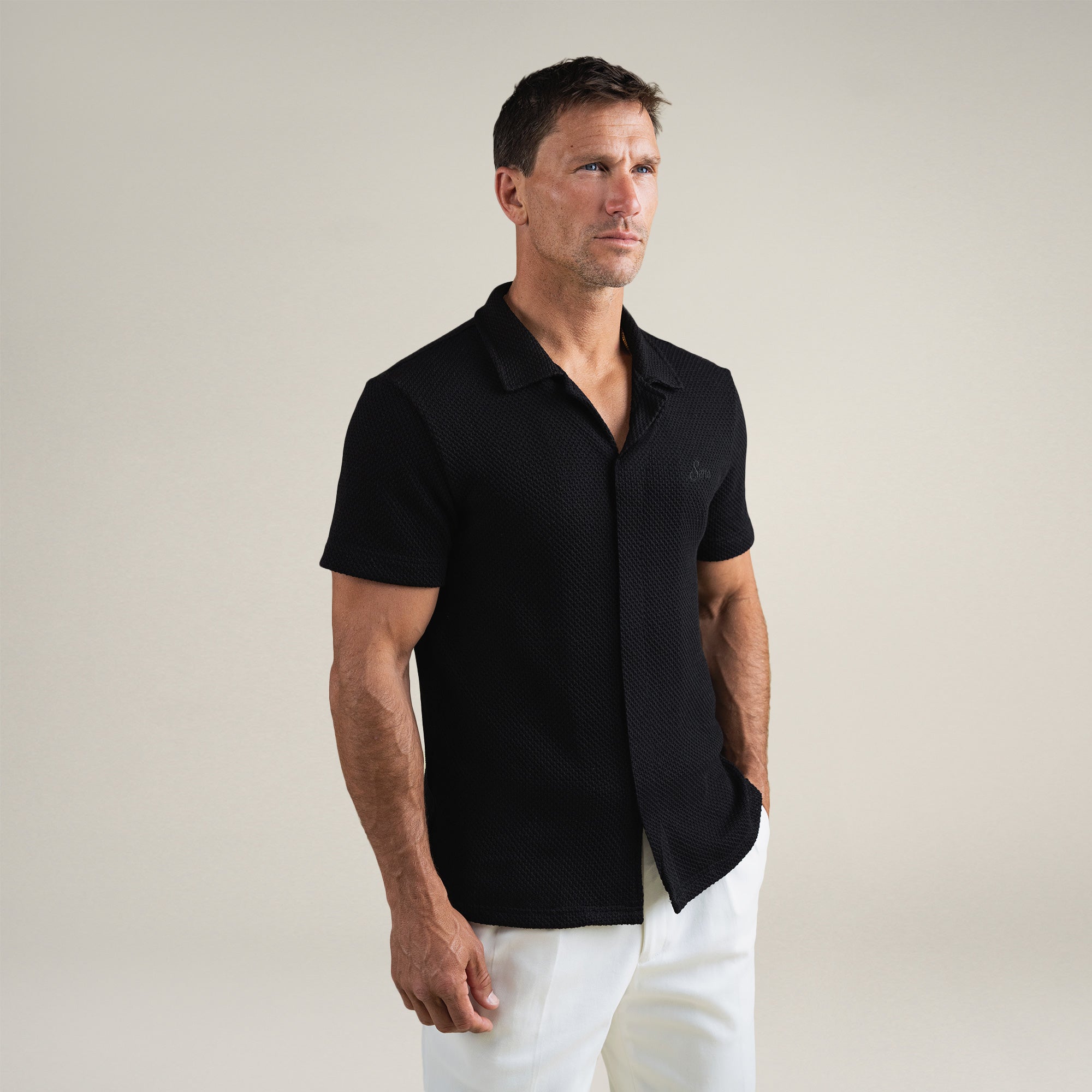 Tags:(6'0" - 180 lbs|Medium) Custom Knit Camp Shirt model Tyler in Black