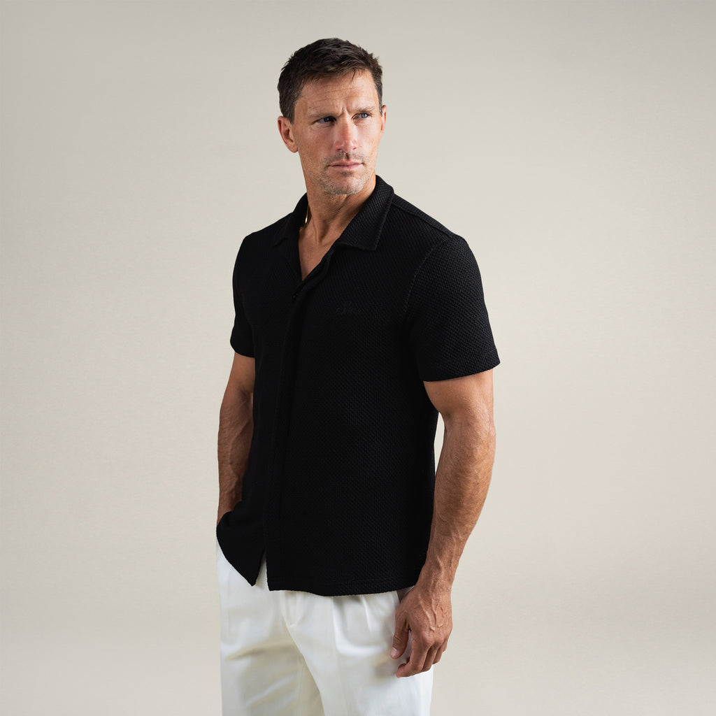 Tags:(6'0" - 180 lbs|Medium) Custom Knit Camp Shirt model Tyler in Black