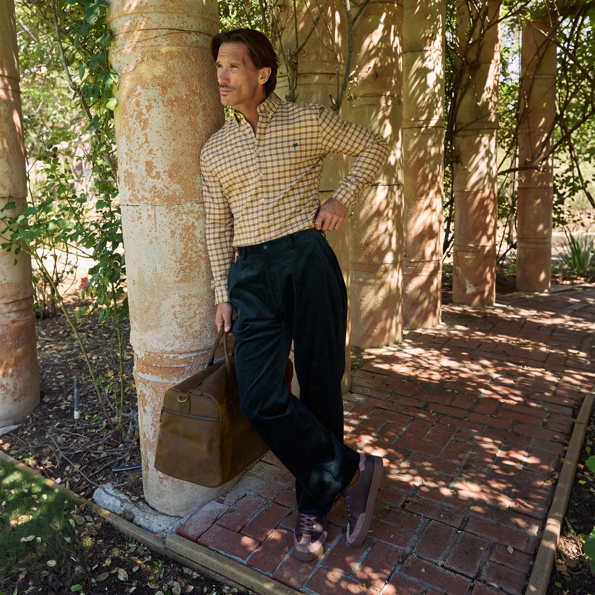 Ford Corduroy Straight Trousers model Tyler in Mallard