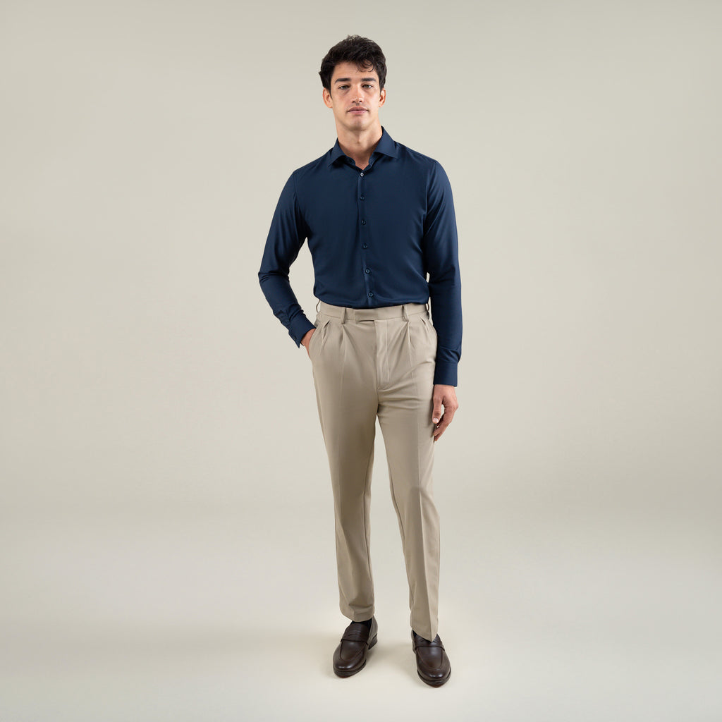 Tags:(6'1"|165) Custom Bespoke Tailored Spread Shirt model Jessey in Ocean BreezeTech