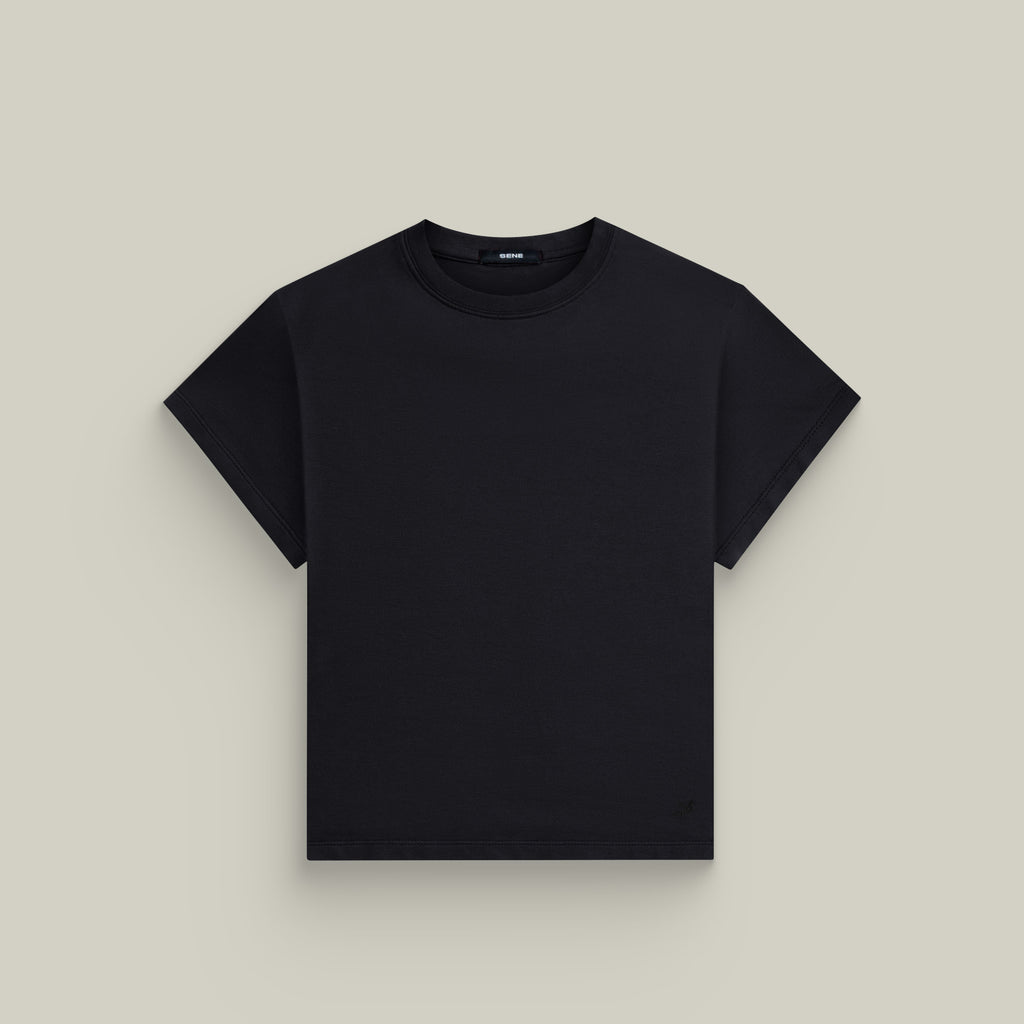 Custom t-shirt tee model Melissa in Black