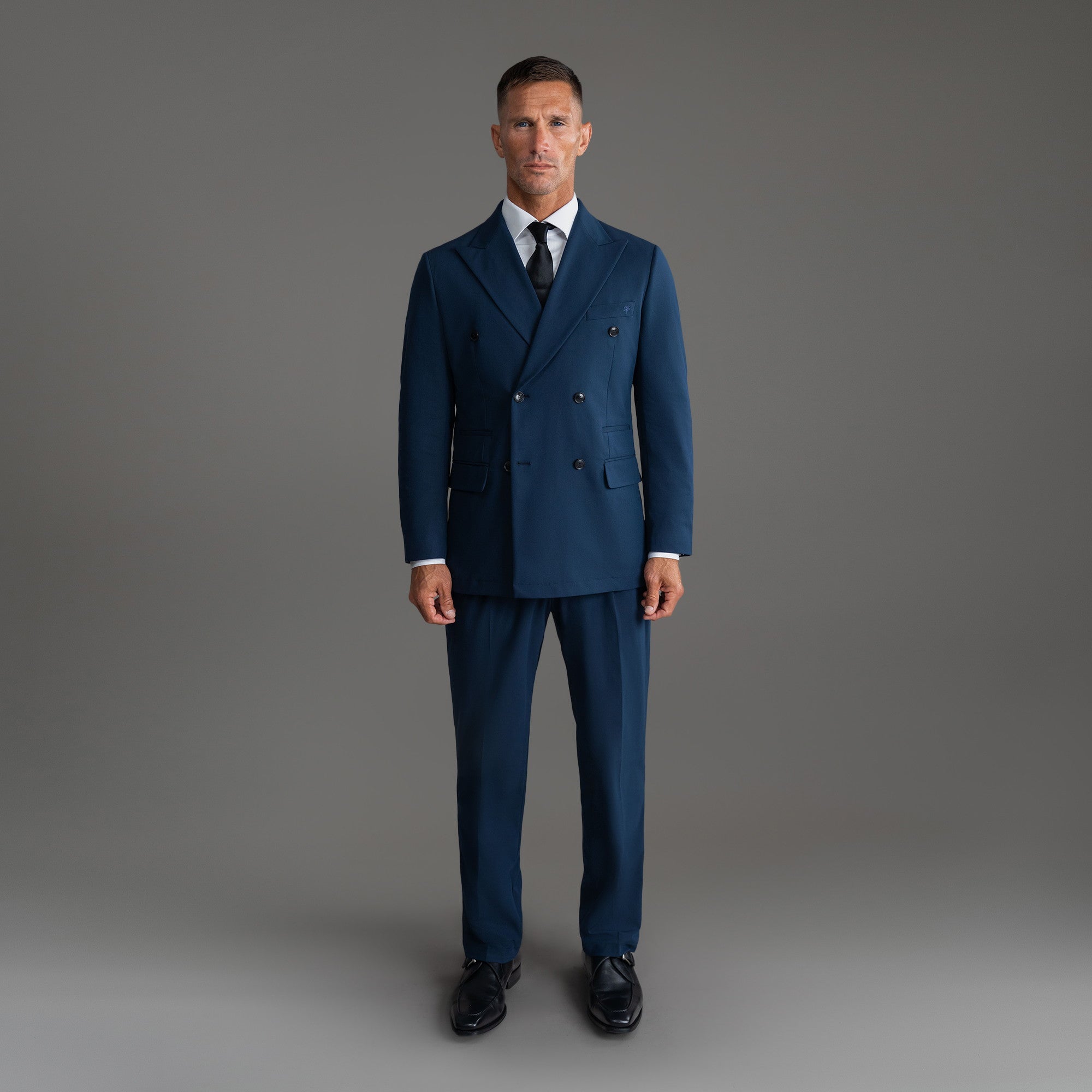 Tags:(6'0"|180 lbs) Bespoke custom linen men's suit los angeles model Tyler in Nautical Blue