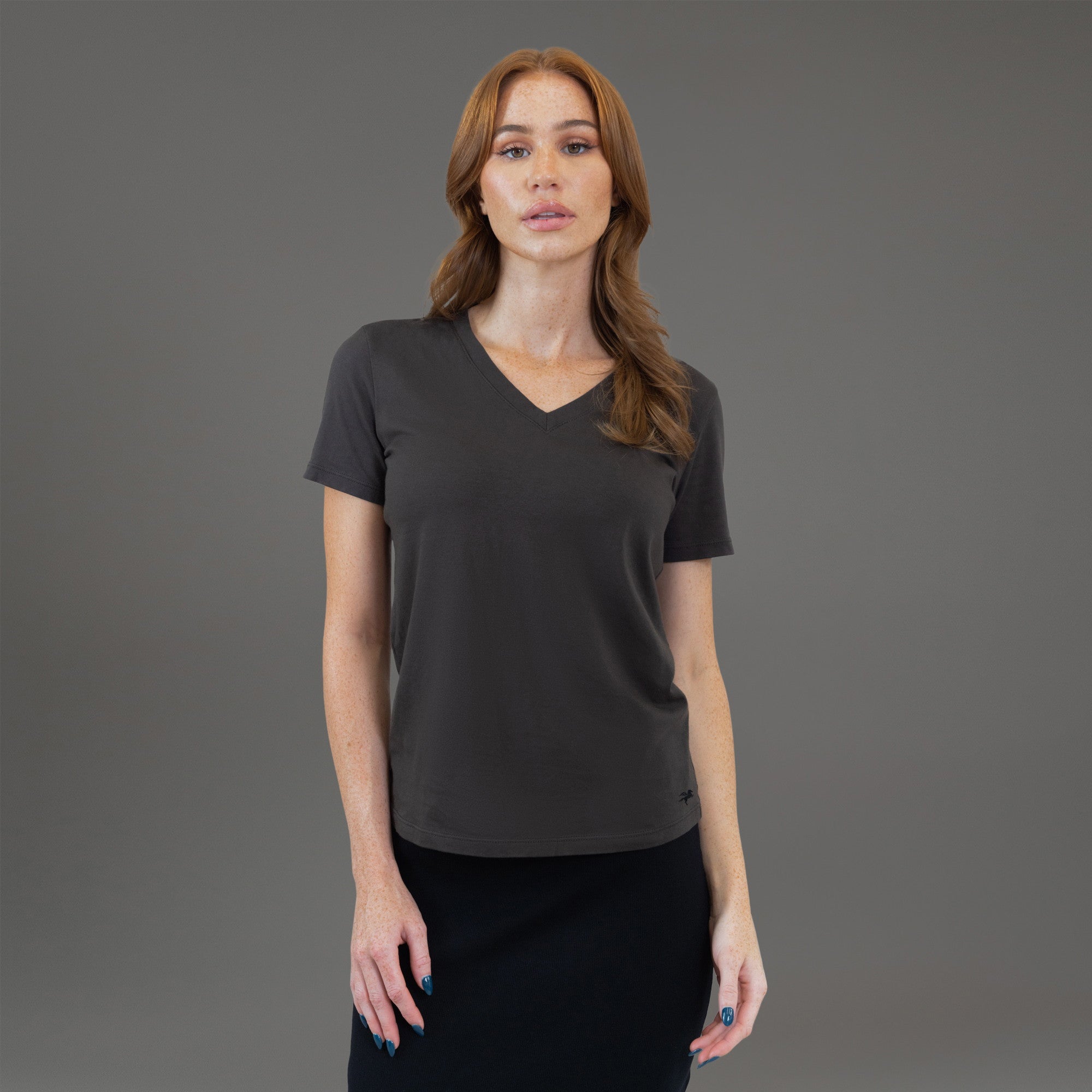 women's custom v-neck model Kelsey in Ash
