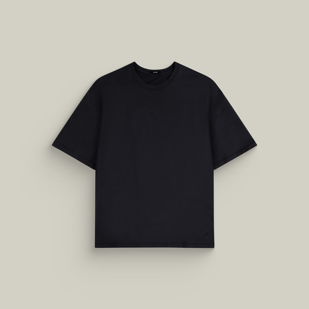  custom t-shirt tee model Melissa in Black