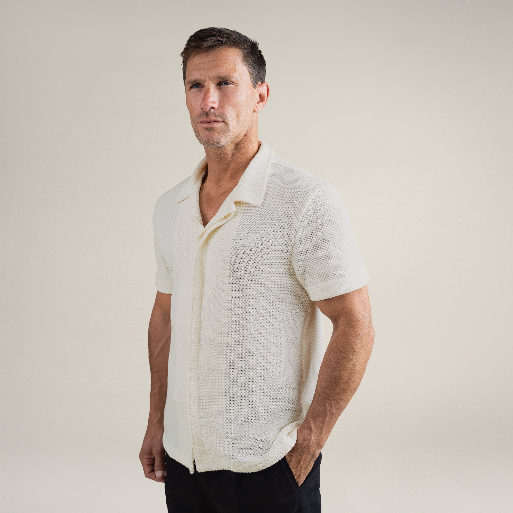 Tags:(6'0" - 180 lbs|Medium) Custom Knit Camp Shirt model Tyler in Cream