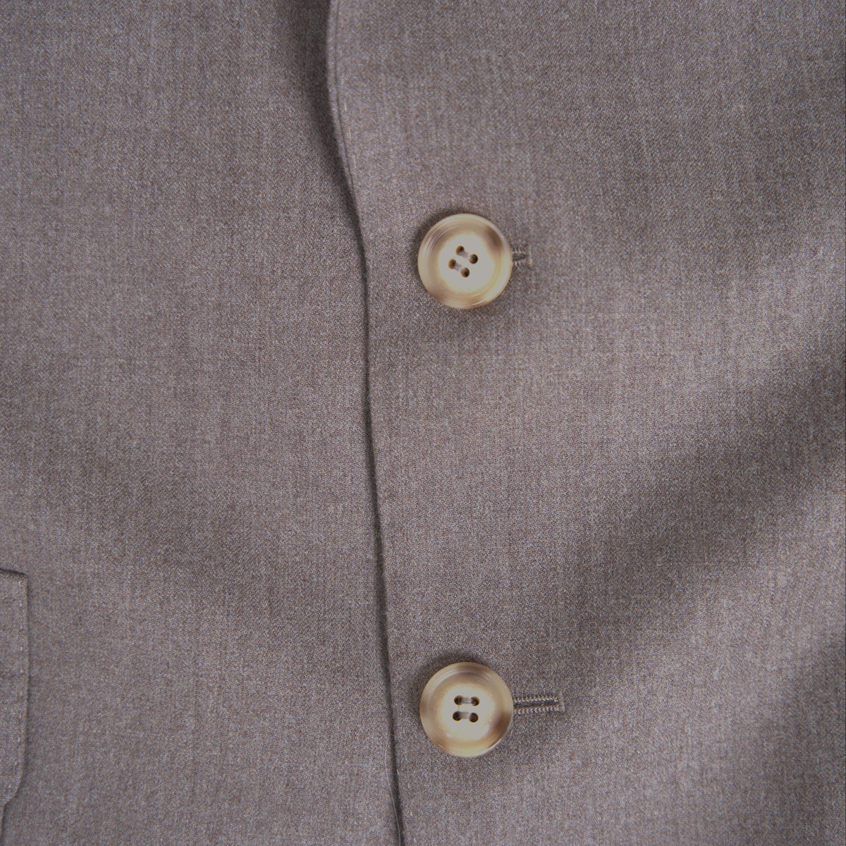 Arden Blazer model Tyler in Weathered Oak