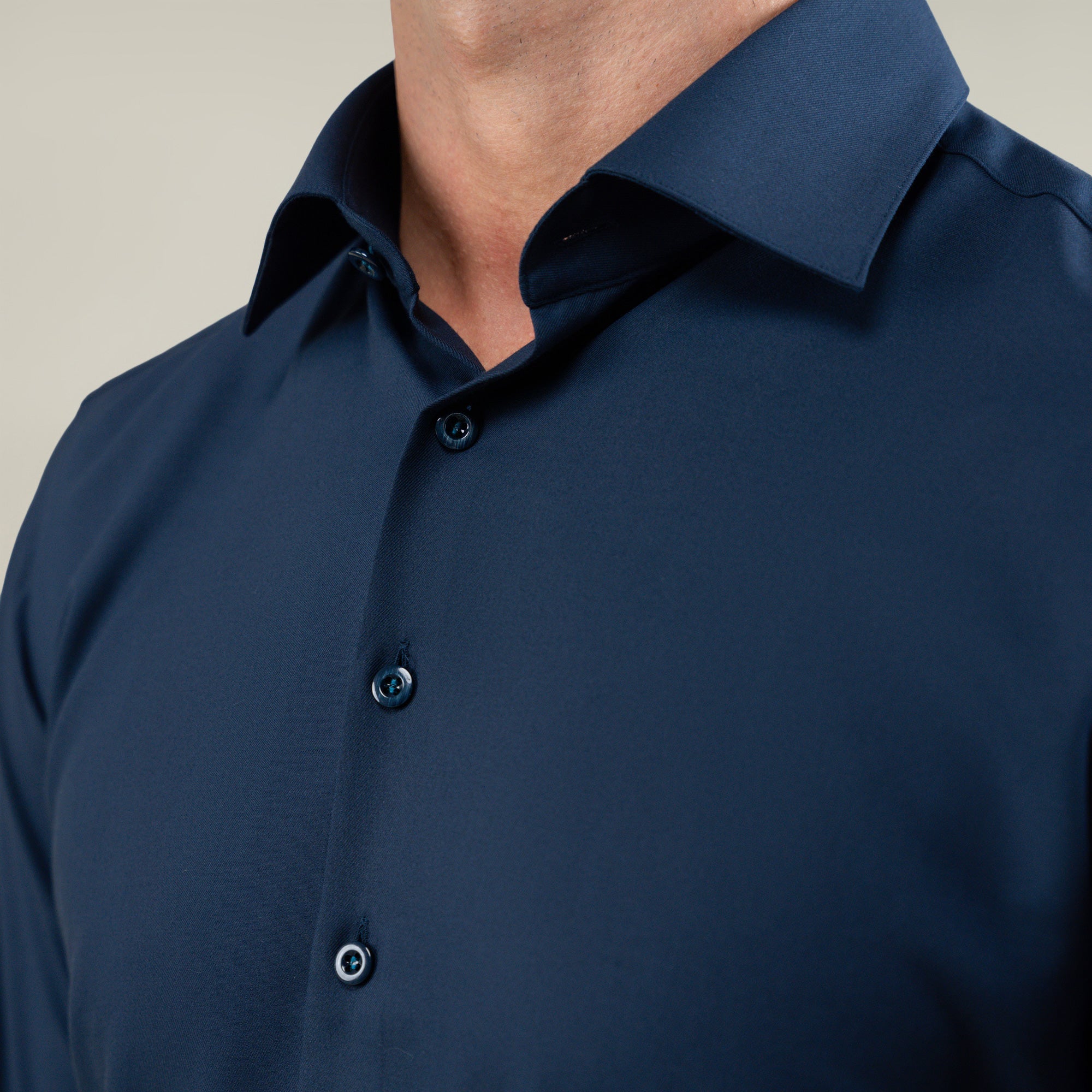 Tags:(6'1"|165) Custom Bespoke Tailored Spread Shirt model Jessey in Ocean BreezeTech