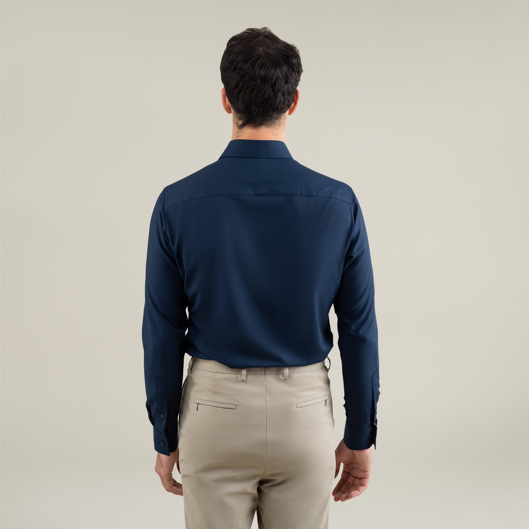 Tags:(6'1"|165) Custom Bespoke Tailored Spread Shirt model Jessey in Ocean BreezeTech
