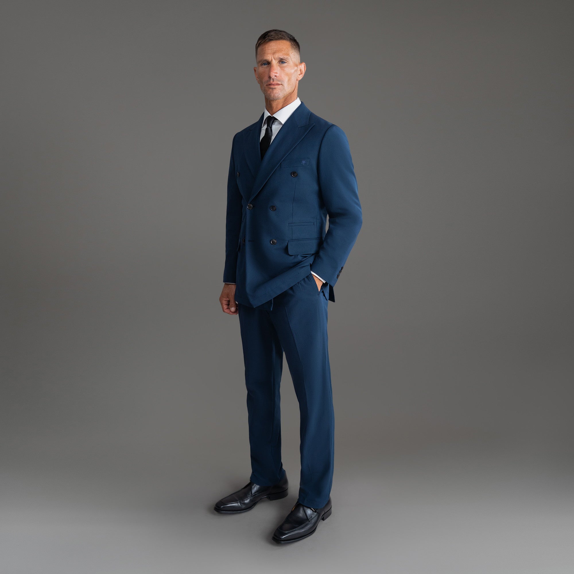 Tags:(6'0"|180 lbs) Bespoke custom linen men's suit los angeles model Tyler in Nautical Blue