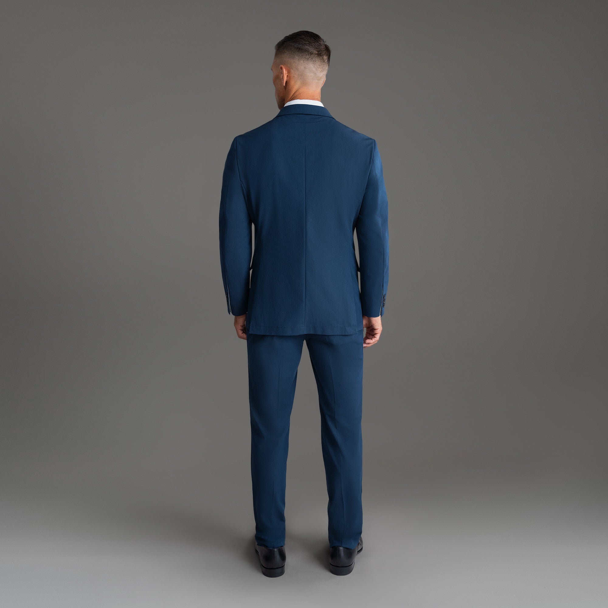 Tags:(6'0"|180 lbs) Bespoke custom linen men's suit los angeles model Tyler in Nautical Blue