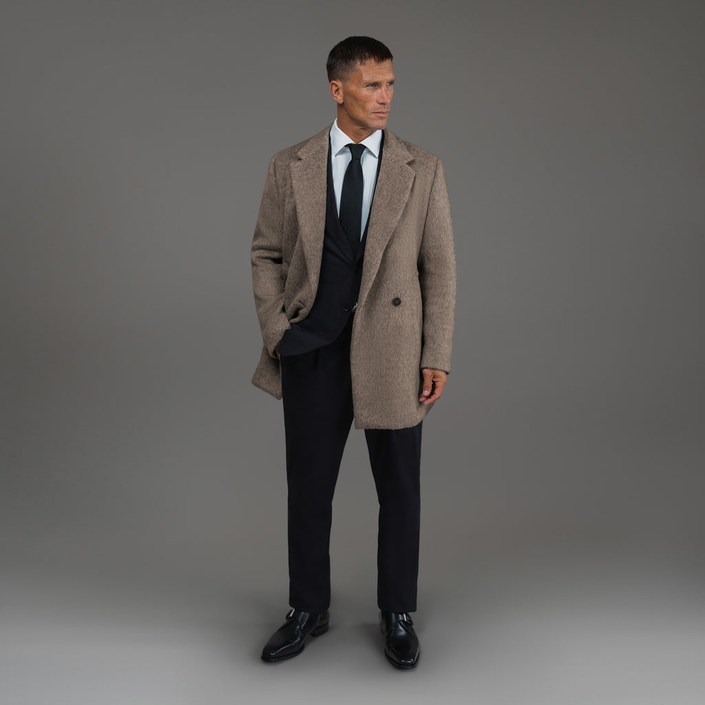 Tags:(6'0"|180 lbs) Bespoke custom linen men's suit los angeles model Tyler in Brown