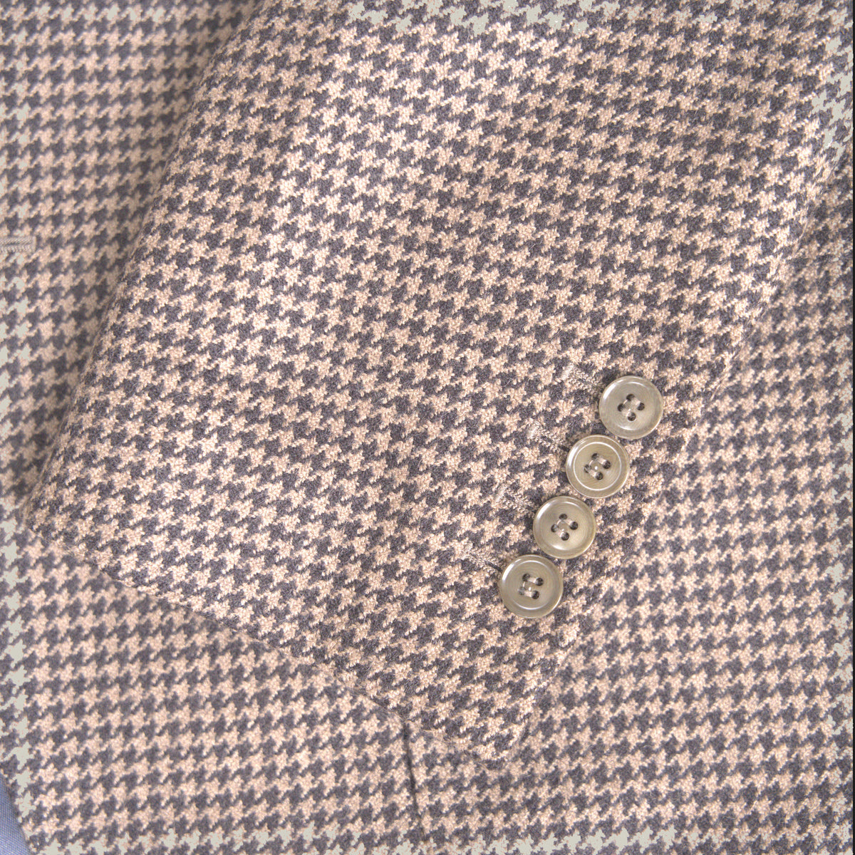Estate Blazer model Tyler in Tobacco Houndstooth