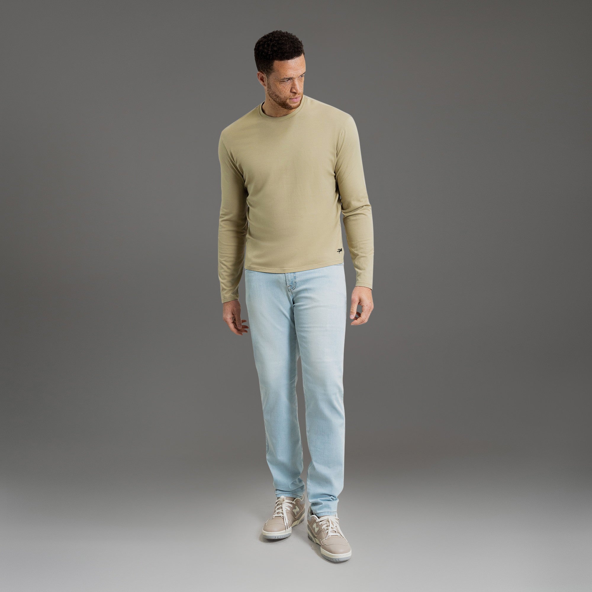 Custom longsleeve t-shirt on model Glen in Sand